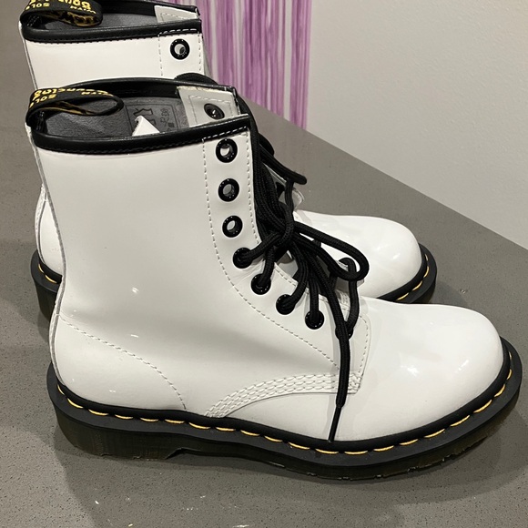 Dr. Martens White Patent Lace-Up Combat Boots with Black Laces **NEW NEVER WORN - Picture 3 of 8